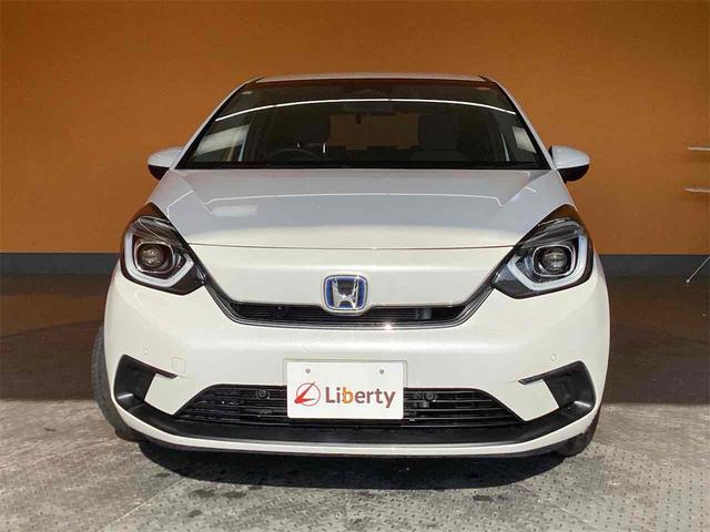 フィット e:HEVホーム ETC バックカメラ クリアランスソナー オートクルーズコントロール レーンアシスト 衝突被害軽減システム アルミホイール オートライト LEDヘッドランプ スマートキー(5枚目)