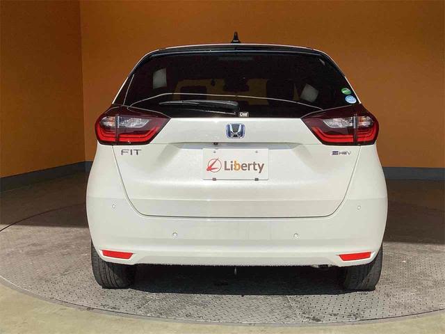 フィット e:HEVホーム ETC バックカメラ クリアランスソナー オートクルーズコントロール レーンアシスト 衝突被害軽減システム アルミホイール オートライト LEDヘッドランプ スマートキー(8枚目)