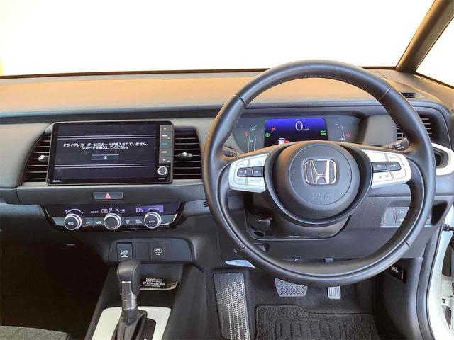 フィット e:HEVホーム ETC バックカメラ クリアランスソナー オートクルーズコントロール レーンアシスト 衝突被害軽減システム アルミホイール オートライト LEDヘッドランプ スマートキー(18枚目)