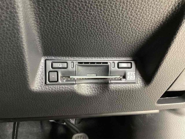 ヤリスクロス ハイブリッドＺ　ウルバーノ　全周囲カメラ　クリアランスソナー　オートクルーズコントロール　レーンアシスト　パークアシスト　衝突被害軽減システム　ナビ　ＴＶ　オートマチックハイビーム　オートライト　ＬＥＤヘッドランプ（7枚目）