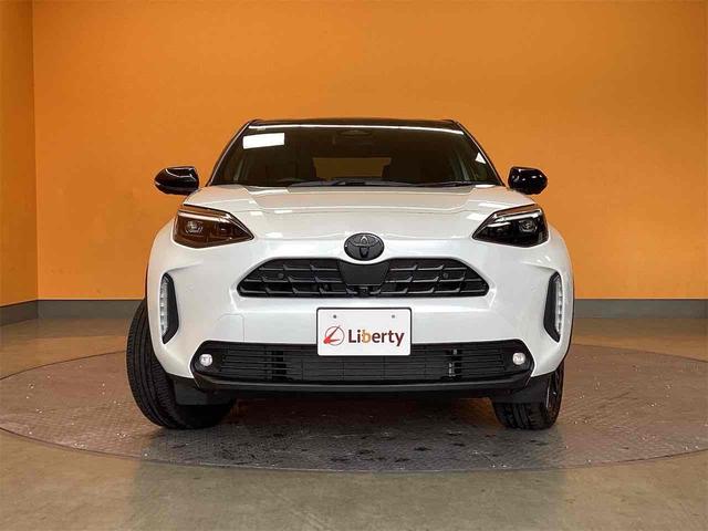 ヤリスクロス ハイブリッドＺ　ウルバーノ　全周囲カメラ　クリアランスソナー　オートクルーズコントロール　レーンアシスト　パークアシスト　衝突被害軽減システム　ナビ　ＴＶ　オートマチックハイビーム　オートライト　ＬＥＤヘッドランプ（8枚目）