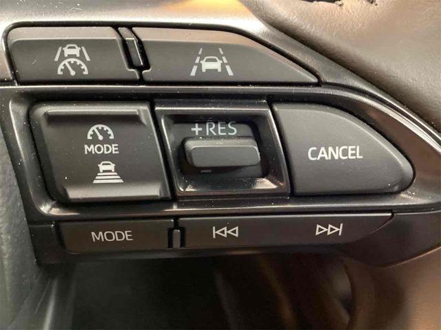 ヤリスクロス ハイブリッドＺ　ウルバーノ　全周囲カメラ　クリアランスソナー　オートクルーズコントロール　レーンアシスト　パークアシスト　衝突被害軽減システム　ナビ　ＴＶ　オートマチックハイビーム　オートライト　ＬＥＤヘッドランプ（26枚目）