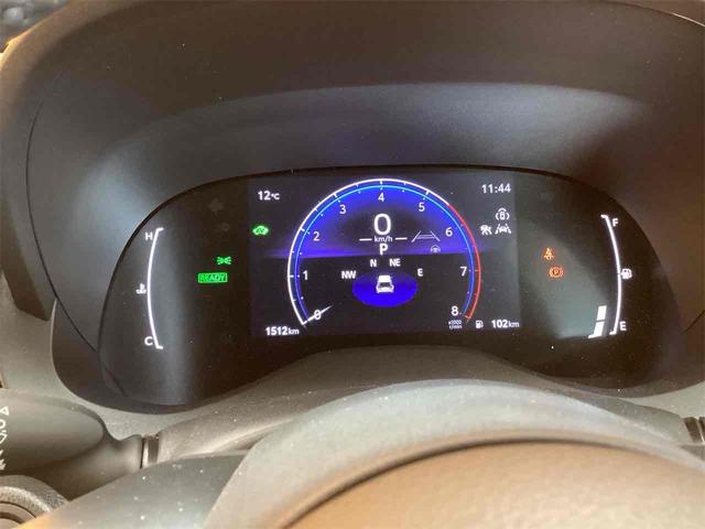 ヤリスクロス ハイブリッドＺ　ウルバーノ　全周囲カメラ　クリアランスソナー　オートクルーズコントロール　レーンアシスト　パークアシスト　衝突被害軽減システム　ナビ　ＴＶ　オートマチックハイビーム　オートライト　ＬＥＤヘッドランプ（33枚目）