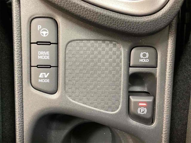 ヤリスクロス ハイブリッドＺ　ウルバーノ　全周囲カメラ　クリアランスソナー　オートクルーズコントロール　レーンアシスト　パークアシスト　衝突被害軽減システム　ナビ　ＴＶ　オートマチックハイビーム　オートライト　ＬＥＤヘッドランプ（37枚目）