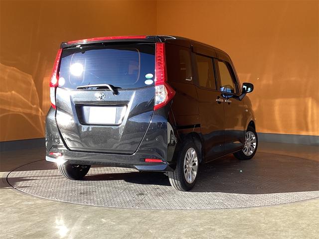 ルーミー Ｘ　Ｓ　両側スライド・片側電動　衝突被害軽減システム　アルミホイール　オートライト　スマートキー　アイドリングストップ　シートヒーター　ＣＶＴ　盗難防止システム　衝突安全ボディ　ＡＢＳ　ＥＳＣ　ＣＤ　エアコン（10枚目）