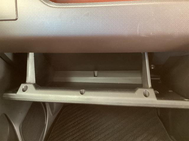 ルーミー Ｘ　Ｓ　両側スライド・片側電動　衝突被害軽減システム　アルミホイール　オートライト　スマートキー　アイドリングストップ　シートヒーター　ＣＶＴ　盗難防止システム　衝突安全ボディ　ＡＢＳ　ＥＳＣ　ＣＤ　エアコン（30枚目）