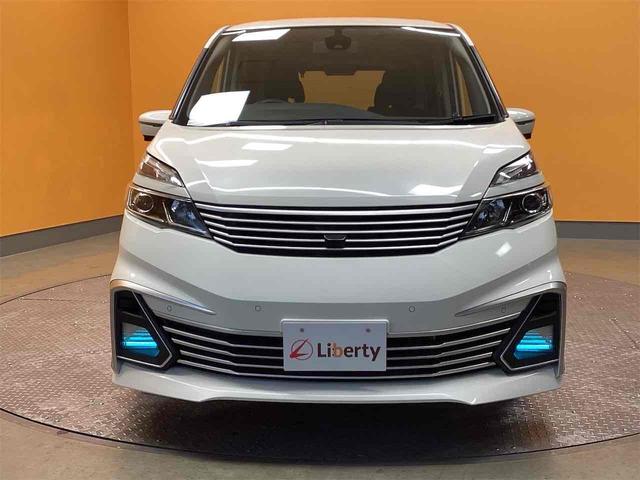 セレナ ライダー ETC 全周囲カメラ TV オートクルーズコントロール 衝突被害軽減システム 両側電動スライドドア オートライト LEDヘッドランプ スマートキー アイドリングストップ 電動格納ミラー 後席モニター(5枚目)