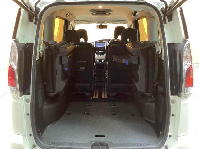 セレナ ライダー ETC 全周囲カメラ TV オートクルーズコントロール 衝突被害軽減システム 両側電動スライドドア オートライト LEDヘッドランプ スマートキー アイドリングストップ 電動格納ミラー 後席モニター(10枚目)