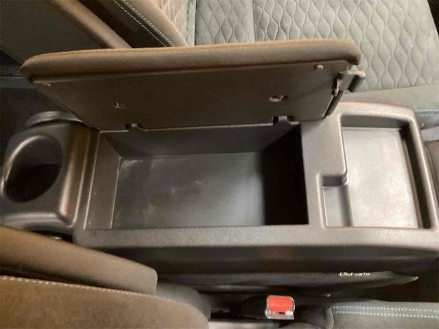 セレナ ライダー ETC 全周囲カメラ TV オートクルーズコントロール 衝突被害軽減システム 両側電動スライドドア オートライト LEDヘッドランプ スマートキー アイドリングストップ 電動格納ミラー 後席モニター(37枚目)