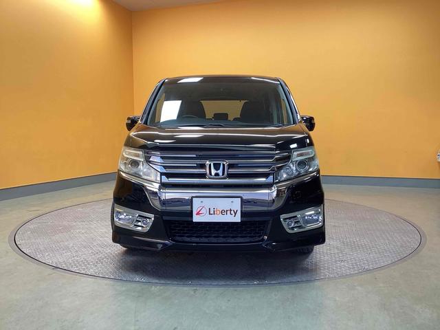 ステップワゴンスパーダ Ｓ　ＥＴＣ　バックカメラ　ナビ　ＴＶ　オートクルーズコントロール　両側電動スライドドア　ＨＩＤ　スマートキー　アイドリングストップ　電動格納ミラー　３列シート　ＣＶＴ　アルミホイール　ＣＤ　ＤＶＤ再生（5枚目）