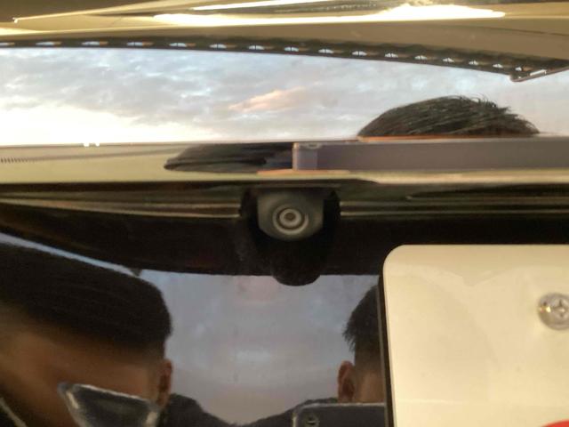 ステップワゴンスパーダ Ｓ　ＥＴＣ　バックカメラ　ナビ　ＴＶ　オートクルーズコントロール　両側電動スライドドア　ＨＩＤ　スマートキー　アイドリングストップ　電動格納ミラー　３列シート　ＣＶＴ　アルミホイール　ＣＤ　ＤＶＤ再生（11枚目）