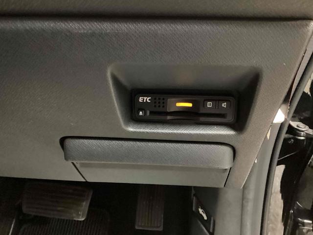 ステップワゴンスパーダ Ｓ　ＥＴＣ　バックカメラ　ナビ　ＴＶ　オートクルーズコントロール　両側電動スライドドア　ＨＩＤ　スマートキー　アイドリングストップ　電動格納ミラー　３列シート　ＣＶＴ　アルミホイール　ＣＤ　ＤＶＤ再生（25枚目）