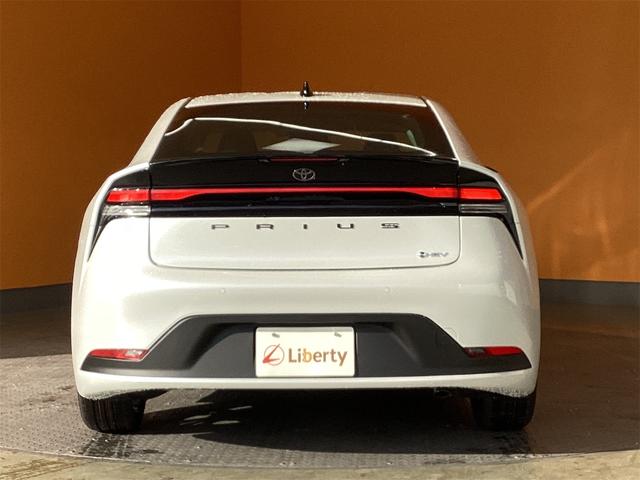 プリウス G クリアランスソナー レーンアシスト オートクルーズコントロール 衝突被害軽減システム 全周囲カメラ TV アルミホイール オートマチックハイビーム オートライト LEDヘッドランプ CVT(7枚目)