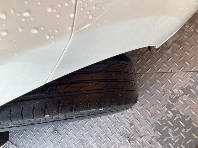 ノート ｅ－パワー　Ｂ　ＥＴＣ　バックカメラ　ナビ　クリアランスソナー　レーンアシスト　衝突被害軽減システム　スマートキー　アイドリングストップ　電動格納ミラー　ＣＶＴ　盗難防止システム　衝突安全ボディ　ＡＢＳ　ＥＳＣ（11枚目）