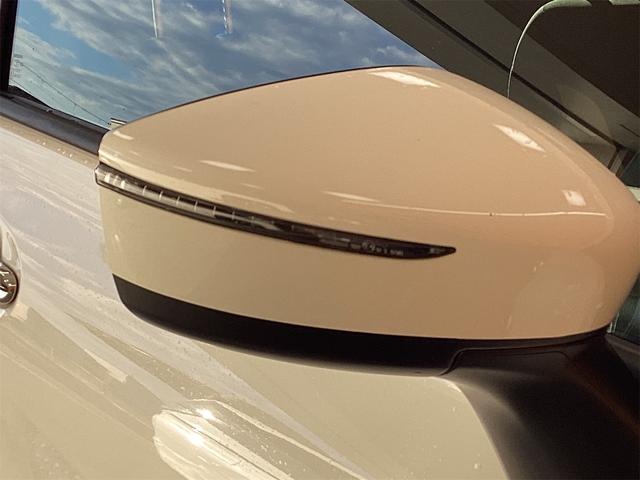 ノート ｅ－パワー　Ｂ　ＥＴＣ　バックカメラ　ナビ　クリアランスソナー　レーンアシスト　衝突被害軽減システム　スマートキー　アイドリングストップ　電動格納ミラー　ＣＶＴ　盗難防止システム　衝突安全ボディ　ＡＢＳ　ＥＳＣ（12枚目）