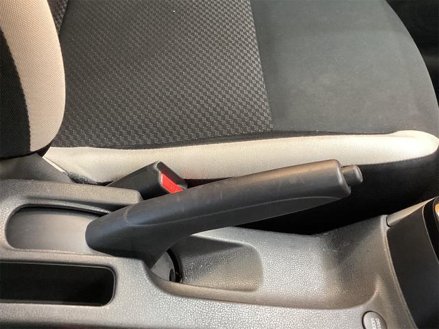 ノート ｅ－パワー　Ｂ　ＥＴＣ　バックカメラ　ナビ　クリアランスソナー　レーンアシスト　衝突被害軽減システム　スマートキー　アイドリングストップ　電動格納ミラー　ＣＶＴ　盗難防止システム　衝突安全ボディ　ＡＢＳ　ＥＳＣ（31枚目）