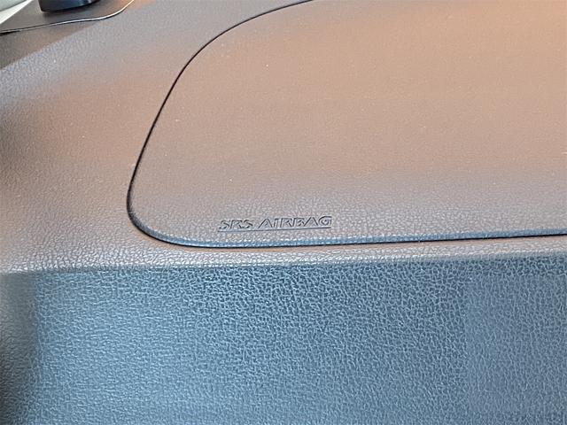 ノート ｅ－パワー　Ｂ　ＥＴＣ　バックカメラ　ナビ　クリアランスソナー　レーンアシスト　衝突被害軽減システム　スマートキー　アイドリングストップ　電動格納ミラー　ＣＶＴ　盗難防止システム　衝突安全ボディ　ＡＢＳ　ＥＳＣ（34枚目）