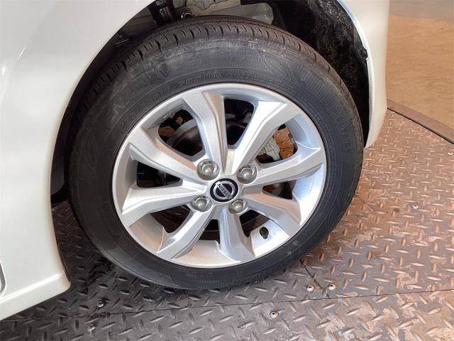 デイズ Ｘ　全周囲カメラ　クリアランスソナー　オートライト　スマートキー　アイドリングストップ　電動格納ミラー　ベンチシート　ＣＶＴ　ＣＤ　ミュージックプレイヤー接続可　アルミホイール　エアコン（10枚目）