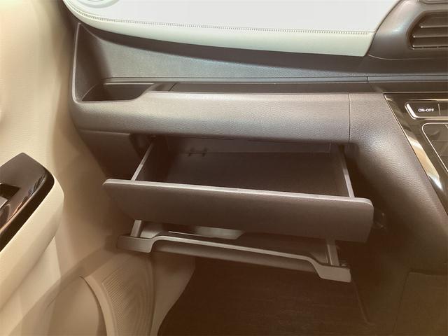 デイズ Ｘ　全周囲カメラ　クリアランスソナー　オートライト　スマートキー　アイドリングストップ　電動格納ミラー　ベンチシート　ＣＶＴ　ＣＤ　ミュージックプレイヤー接続可　アルミホイール　エアコン（33枚目）