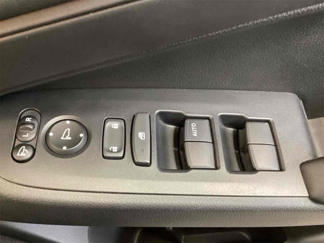 ヴェゼル e:HEV X バックカメラ クリアランスソナー オートクルーズコントロール レーンアシスト 衝突被害軽減システム ナビ TV オートライト LEDヘッドランプ アルミホイール スマートキー(25枚目)