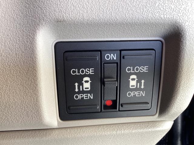 N-BOX ベースグレード バックカメラ 両側電動スライドドア クリアランスソナー オートクルーズコントロール レーンアシスト オートライト スマートキー アイドリングストップ 電動格納ミラー シートヒーター ベンチシート(7枚目)