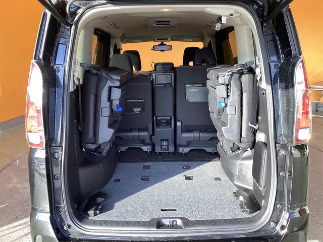 セレナ ハイウェイスター　ＥＴＣ　全周囲カメラ　オートクルーズコントロール　パークアシスト　衝突被害軽減システム　両側電動スライドドア　オートライト　スマートキー　アイドリングストップ　電動格納ミラー（17枚目）