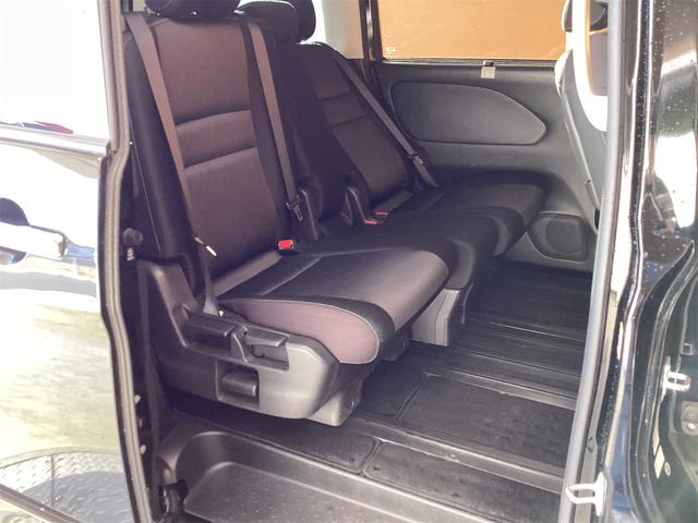 セレナ ハイウェイスター　ＥＴＣ　全周囲カメラ　オートクルーズコントロール　パークアシスト　衝突被害軽減システム　両側電動スライドドア　オートライト　スマートキー　アイドリングストップ　電動格納ミラー（19枚目）