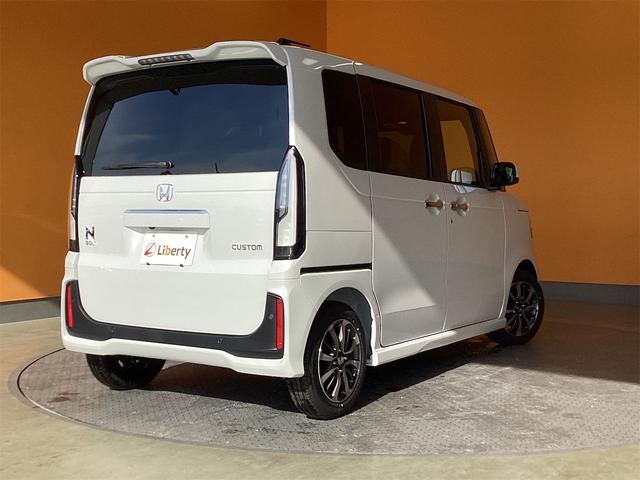 ホンダ N-BOXカスタム 9枚目