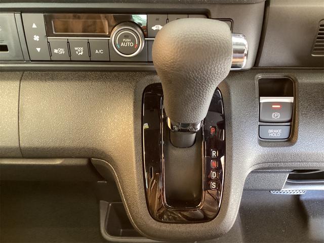 ホンダ N-BOXカスタム 30枚目