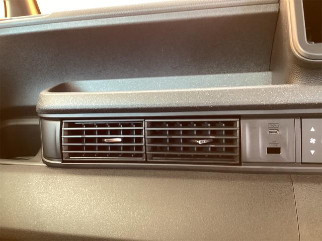 ホンダ N-BOXカスタム 32枚目