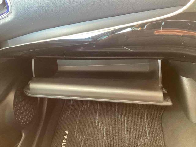 トヨタ プリウス 37枚目