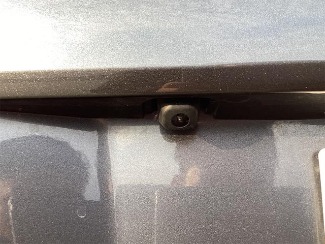 トヨタ プリウスアルファ 16枚目