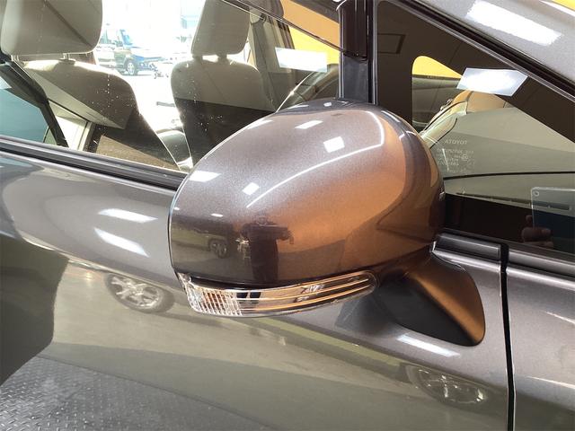 トヨタ プリウスアルファ 19枚目