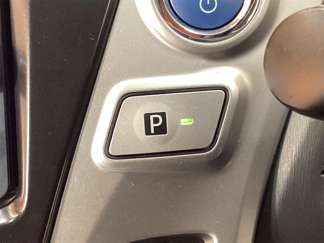 トヨタ プリウスアルファ 33枚目