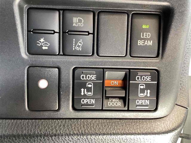 トヨタ ヴォクシー 7枚目