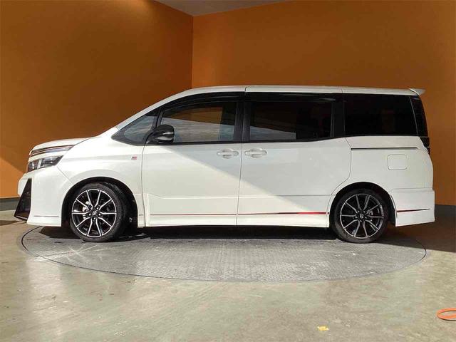 トヨタ ヴォクシー 10枚目