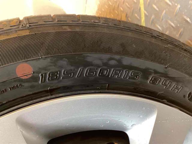 フィット ｅ：ＨＥＶホーム　社外ナビ　ＥＴＣ　バックカメラ　ＴＶ　クリアランスソナー　オートクルーズコントロール　衝突被害軽減システム　オートライト　ＬＥＤヘッドランプ　スマートキー　電動格納ミラー　ＣＶＴ　盗難防止システム（14枚目）