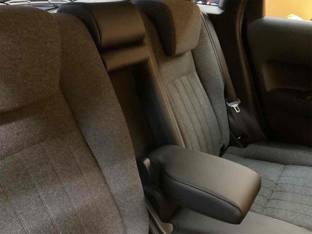 フィット ｅ：ＨＥＶホーム　社外ナビ　ＥＴＣ　バックカメラ　ＴＶ　クリアランスソナー　オートクルーズコントロール　衝突被害軽減システム　オートライト　ＬＥＤヘッドランプ　スマートキー　電動格納ミラー　ＣＶＴ　盗難防止システム（24枚目）