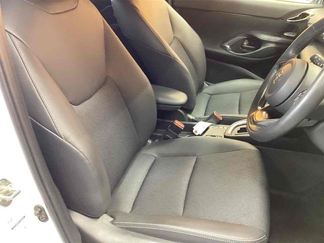 ヤリスクロス Ｚ　全周囲カメラ　クリアランスソナー　オートクルーズコントロール　レーンアシスト　パワーシート　衝突被害軽減システム　ナビ　ＴＶ　オートマチックハイビーム　オートライト　ブラインドスポットモニター（22枚目）