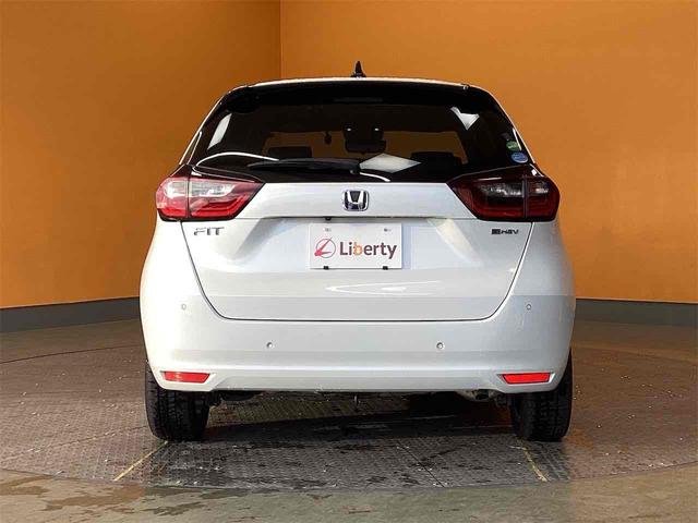 フィット ｅ：ＨＥＶホーム　ＥＴＣ　バックカメラ　ナビ　クリアランスソナー　オートクルーズコントロール　レーンアシスト　衝突被害軽減システム　アルミホイール　オートライト　ＬＥＤヘッドランプ　スマートキー（8枚目）