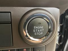 プッシュエンジンスタートシステム、エンジン始動・停止をワンタッチで行うことができます。 3