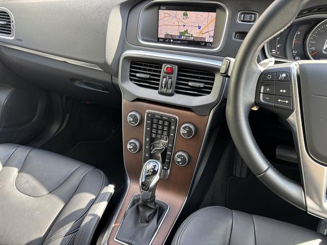 Ｖ４０ Ｄ４　インスクリプション　車検整備　クロレザーシート　メーカーナビ　フルセグＴＶ　バックカメラ　ＥＴＣ　レーダークルーズ　衝突軽減システム　ＢＳＭ　ハーマンカードン（22枚目）