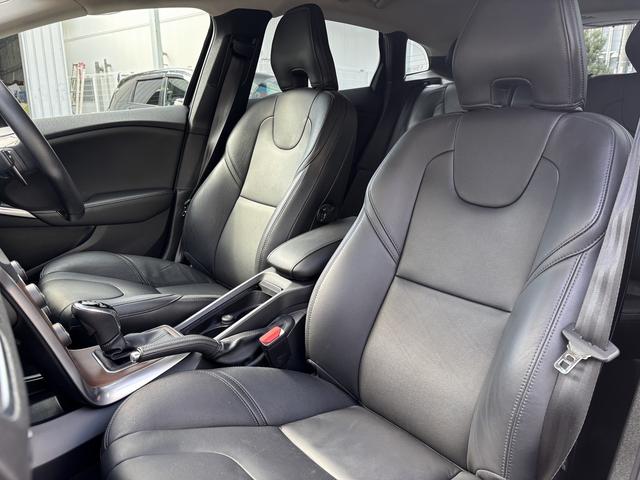 Ｖ４０ Ｄ４　インスクリプション　車検整備　クロレザーシート　メーカーナビ　フルセグＴＶ　バックカメラ　ＥＴＣ　レーダークルーズ　衝突軽減システム　ＢＳＭ　ハーマンカードン（46枚目）