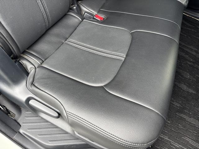 プリウスアルファ Ｓ　チューン　ブラックＩＩ　ワンオーナー車　アルパイン９インチナビ　モデリスタエアロ　フルセグＴＶ　Ｂｌｕｅｔｏｏｔｈ接続　ＤＶＤ再生可能　バックカメラ　シートヒーター　スマートキー　ＥＴＣ（22枚目）