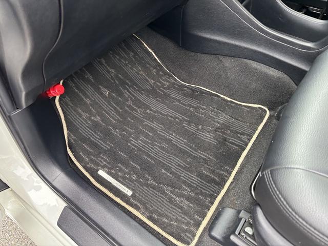 プリウスアルファ Ｓ　チューン　ブラックＩＩ　ワンオーナー車　アルパイン９インチナビ　モデリスタエアロ　フルセグＴＶ　Ｂｌｕｅｔｏｏｔｈ接続　ＤＶＤ再生可能　バックカメラ　シートヒーター　スマートキー　ＥＴＣ（30枚目）