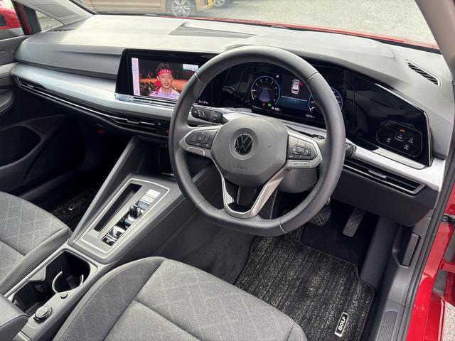 ゴルフヴァリアント ｅＴＳＩ　アクティブ　メーカーナビゲーション　バックカメラ　ドラレコ　禁煙車　ルーフレール　スマートキー　ＥＴＣ　レーダークルーズ　衝突軽減　純１６インチアルミ（19枚目）
