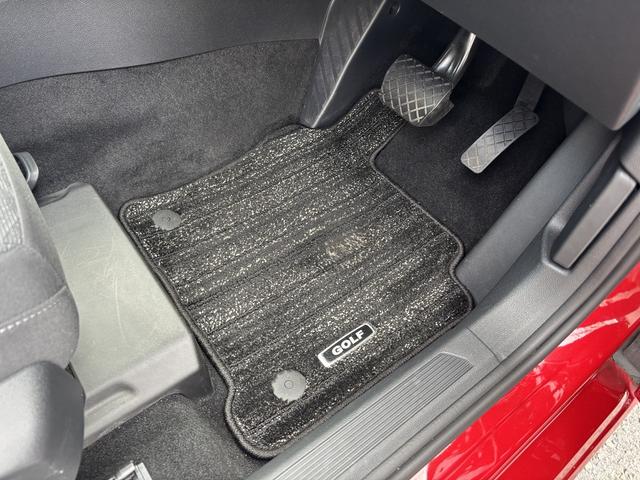 ゴルフヴァリアント ｅＴＳＩ　アクティブ　メーカーナビゲーション　バックカメラ　ドラレコ　禁煙車　ルーフレール　スマートキー　ＥＴＣ　レーダークルーズ　衝突軽減　純１６インチアルミ（22枚目）
