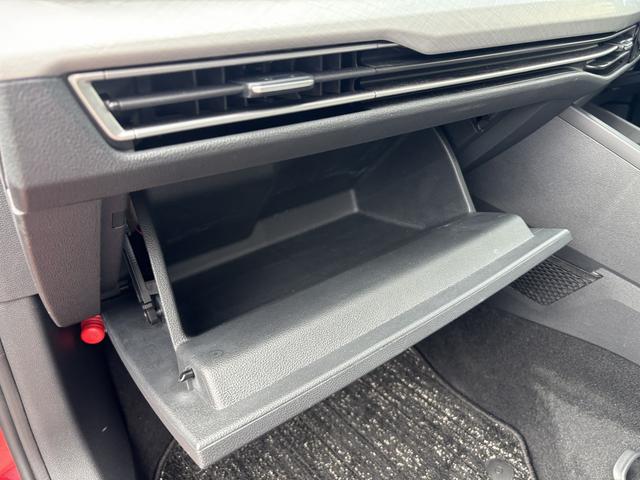 ゴルフヴァリアント ｅＴＳＩ　アクティブ　メーカーナビゲーション　バックカメラ　ドラレコ　禁煙車　ルーフレール　スマートキー　ＥＴＣ　レーダークルーズ　衝突軽減　純１６インチアルミ（37枚目）