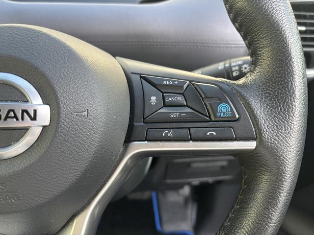 セレナ ｅ－パワー　ハイウェイスターＶ　１０インチディーラーナビ　フルセグ　全周囲モニター　フリップダウンモニター　両側パワースライドドア　プロパイロット　ＢＳＭ　ハンドルヒーター　レーダークルーズ　衝突軽減　ＥＴＣ　スマートキー２個（22枚目）