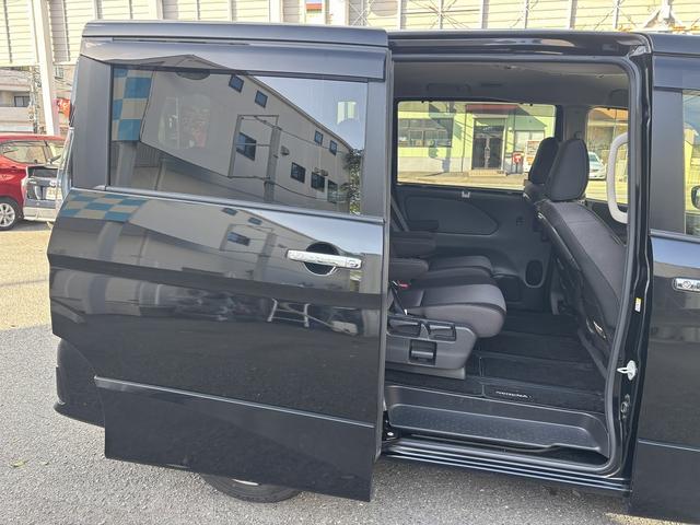 セレナ ｅ－パワー　ハイウェイスターＶ　１０インチディーラーナビ　フルセグ　全周囲モニター　フリップダウンモニター　両側パワースライドドア　プロパイロット　ＢＳＭ　ハンドルヒーター　レーダークルーズ　衝突軽減　ＥＴＣ　スマートキー２個（41枚目）